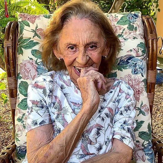 IMG_5548 Morre Laura Cardoso, ícone da dramaturgia brasileira, aos 98 anos