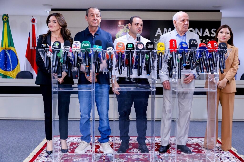 c4c9ee82-133d-4e96-9169-c8f00b982c23-1024x682 Roberto Cidade e Omar Aziz alinham transição com foco na transparência no AM