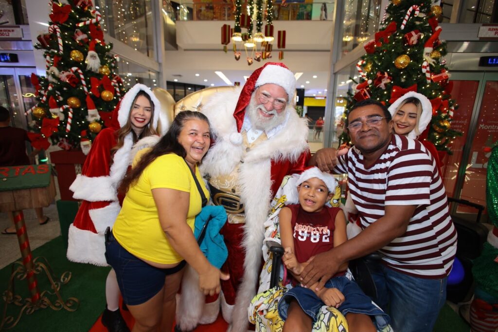 cf859dbc-2054-4ff7-a618-e6bd46f56818-1024x682 Papai Noel chega a Manaus em 2 de novembro e abre o Natal da cidade